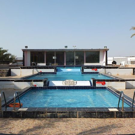 Al Ahmadi Plaza Resort Yanbu Exteriér fotografie